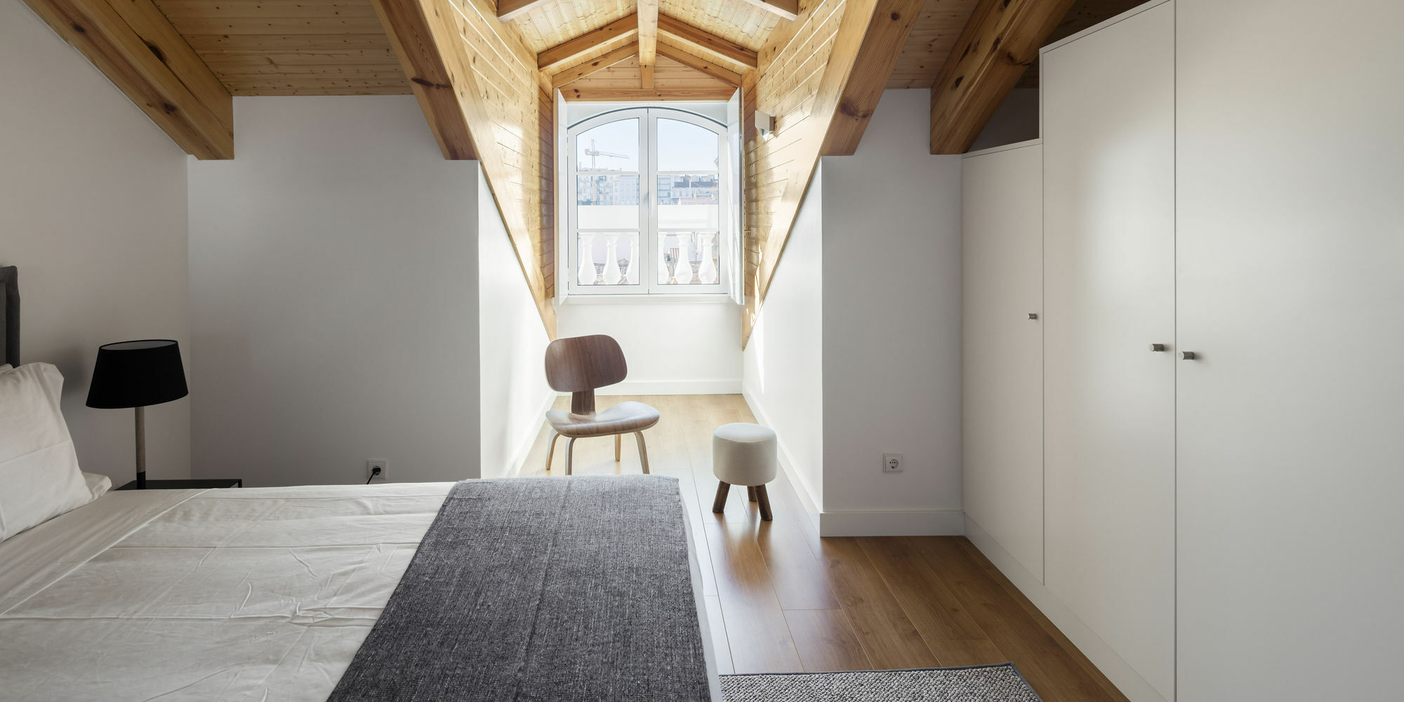 Serviced - Baixa Castelo Appartement